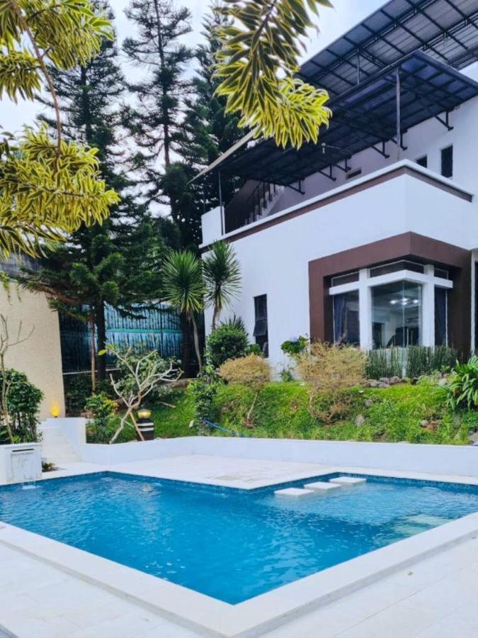 Villa Alessa Puncak Εξωτερικό φωτογραφία